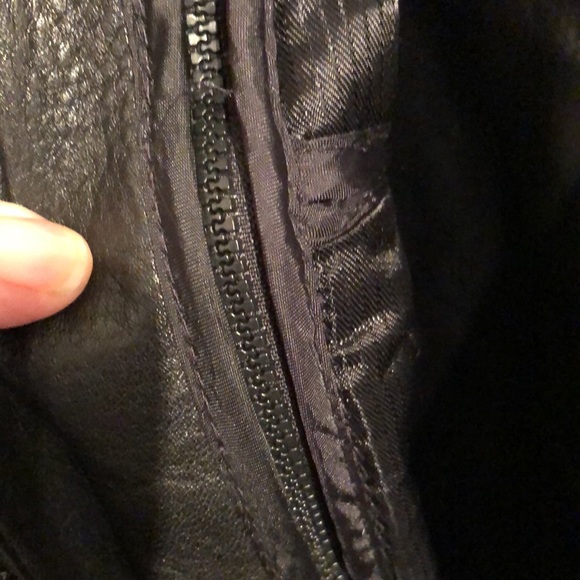 Sz4-6 Danier leather coat - Picture 4 of 7